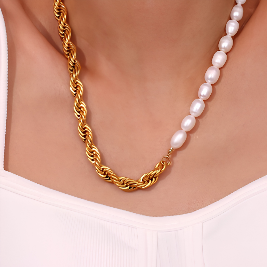 AM to PM Pendant necklace
