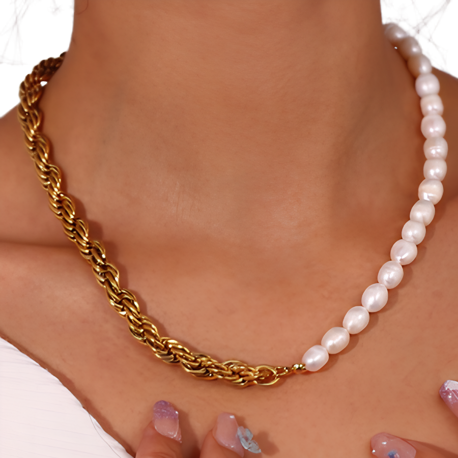 AM to PM Pendant necklace
